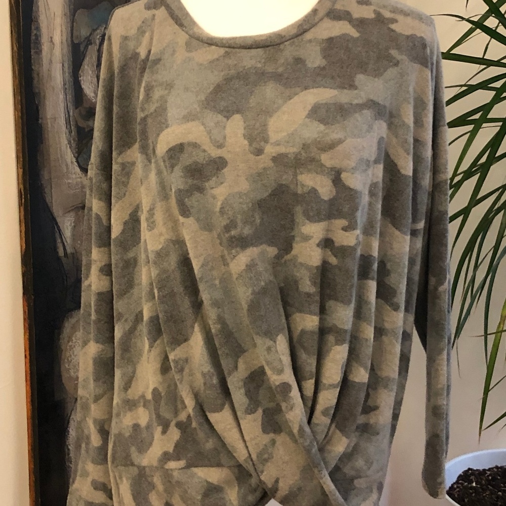NWT Soft Gray Camouflage Long Sleeved Pullover